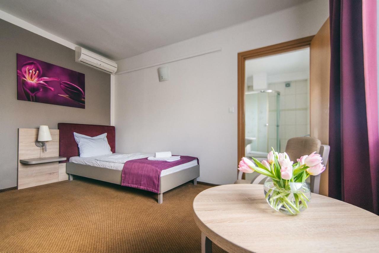 Hotel Forum Rzeszów Extérieur photo